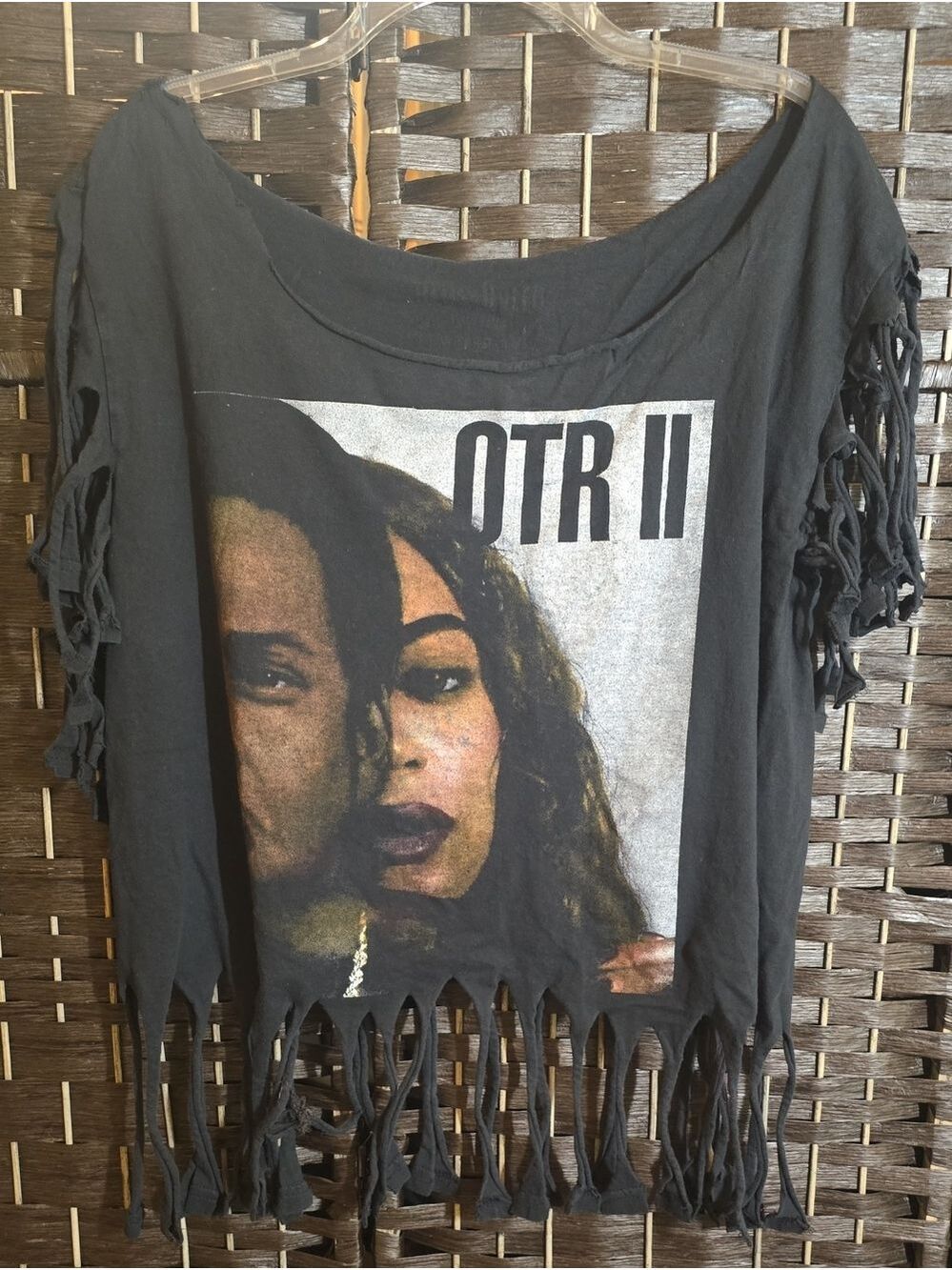 Beyonce Jay-Z OTR II 2018 Tour Fringe Crop Top Graphic Tee Black Large